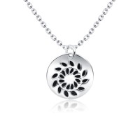 Ornamental Leaf Silver Necklace SPE-2089